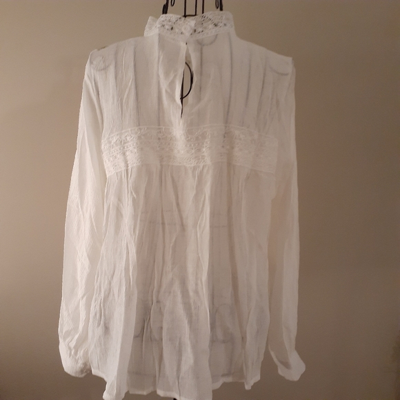 New Victorian embroidered blouse - Picture 6 of 10